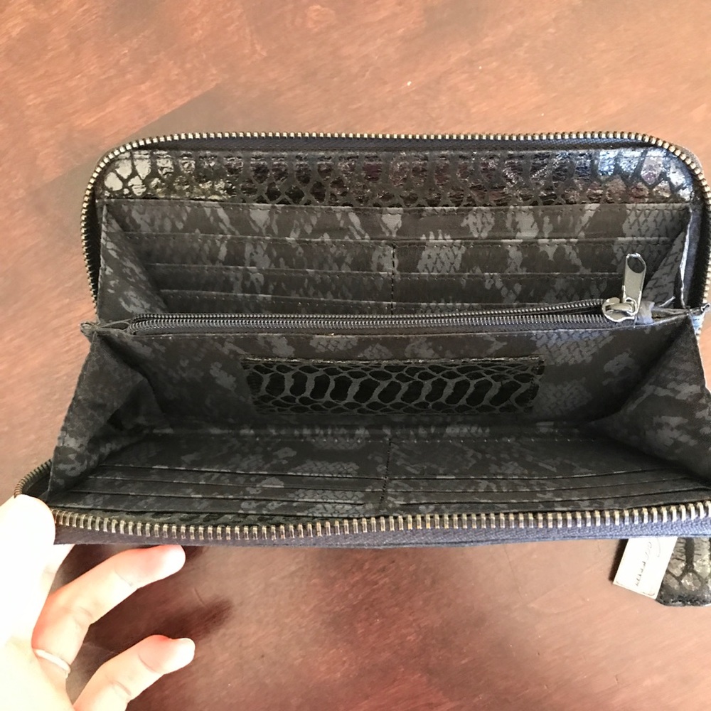 Wallet - Picture 4 of 5